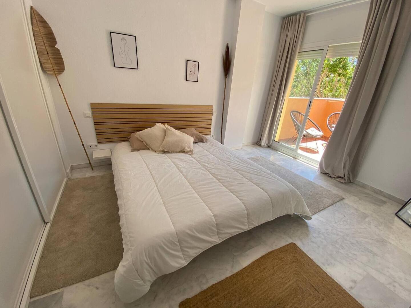 Apartament Stylish Spot Pass The Keys